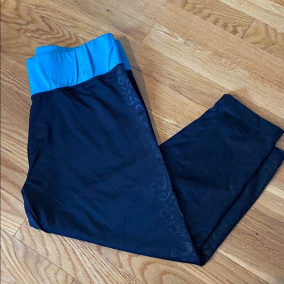 Disney Pants - Hidden Mickey Capri Leggings